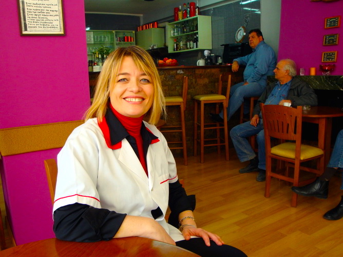 Rena's Cafeneon in Kypseli