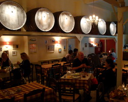 Petalo Taverna, Kypseli, Athens, Greece