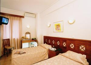 Hotel Triton