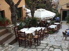 Psaras old fish taverna in the Plaka, Athens