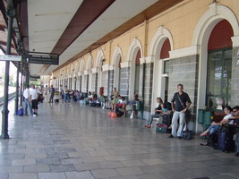Athens: Larissa train station